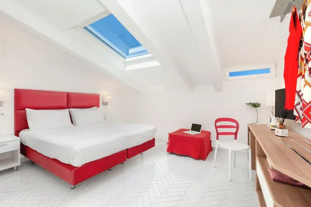 Room, Double Bed, Attic، Palazzo Tasso 2/10
