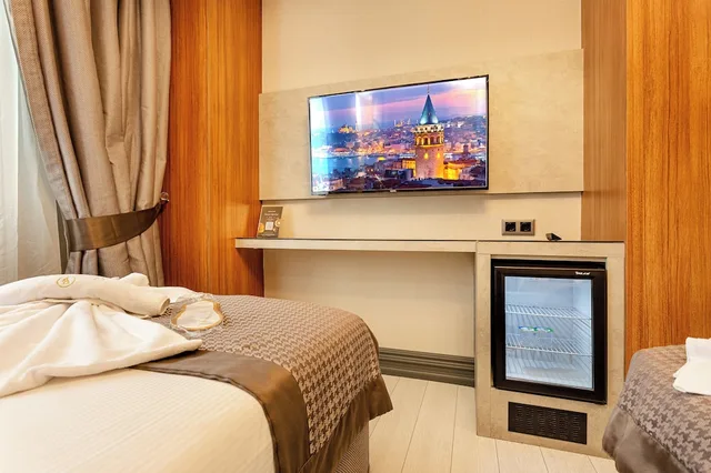 غرفة قياسية بسريرين منفصلين، Santra Hotel 1/6