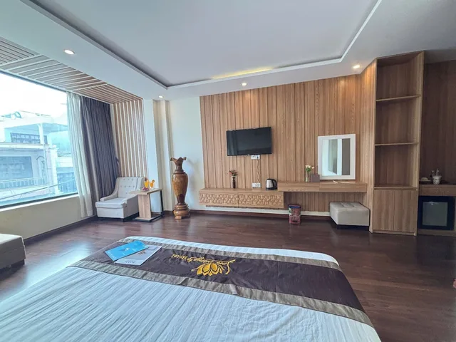 غرفة بريميير بسرير كوين بإطلالة على المدينة، Sen Vang Luxury Hotel 4/10