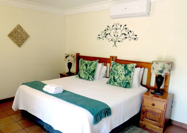 3 Rooms، Mandalay B B 1/4