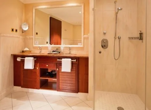 جناح جونيور بإطلالة على البحر، Hotel Gran Belveder 2/3