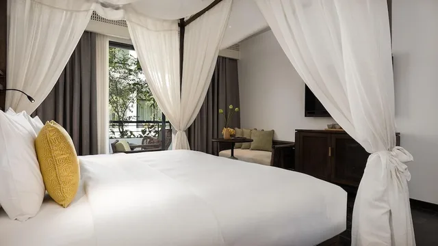 Superior, Deluxe, King Bed, Anjali by Syphon 2/6