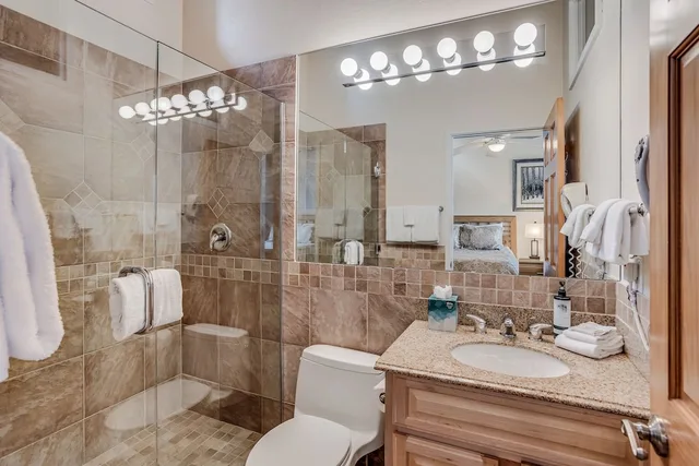 غرفة متصلة ديلوكس بسرير كينج وسريرين كوين بـ3 غرف نوم، Laurelwood A Destination Residence 5/8