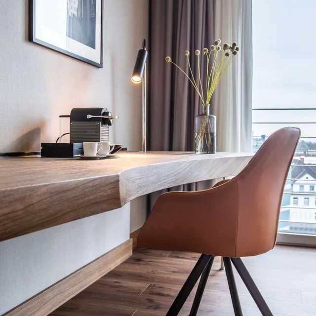 غرفة بريميوم بسرير مزدوج بإطلالة على الحديقة، Radisson Blu Hotel Cologne 10/10
