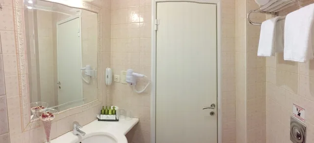 غرفة اقتصادية بسرير مزدوج أو سريرين منفصلين، London Hotel 6/6