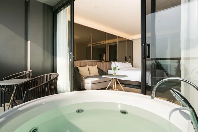 Oceanview Skybath King، Ana Anan Resort and Villas Pattaya 5/5