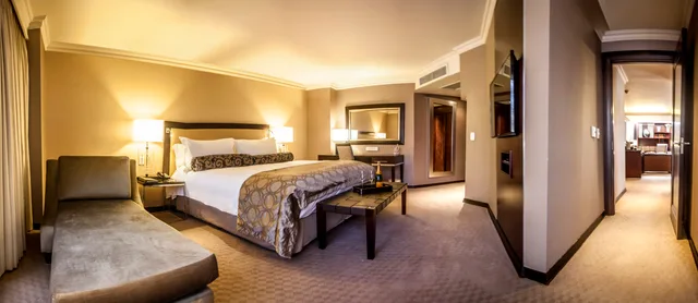 جناح رئاسي، Southern Sun Pretoria 1/3