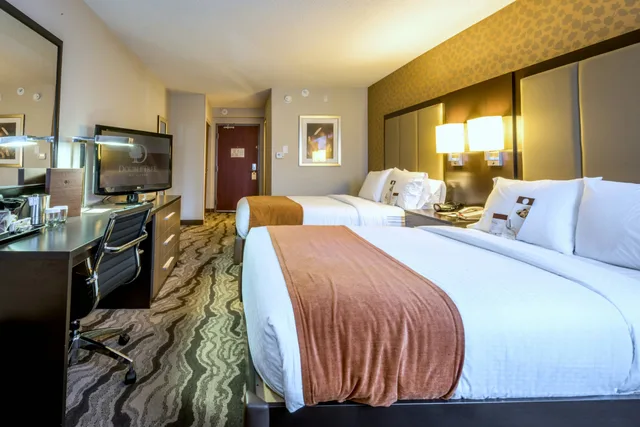 غرفة بسريرين مزدوجين لذوي الإعاقة، Doubletree By Hilton Hotel Montgomery Downtown 2/4