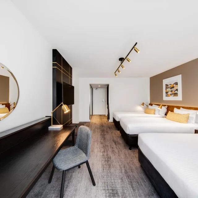 Vibe, Family, Quadruple، Vibe Hotel Sydney 2/6