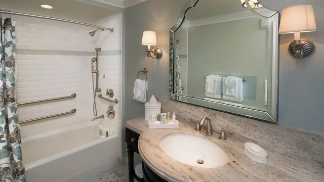 Deluxe, Studio, 1 Queen and 1 Murphy Bed, Murphy Bed, Preferred View, Accessible، The Villas at Disneys Grand Floridian Resort and Spa 3/6