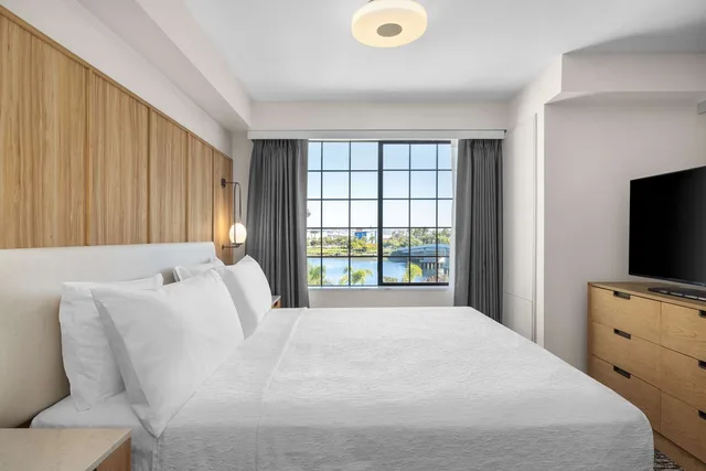 Studio, Suite, King Bed, Bay View، Homewood Suites By Hilton San Diego Airport Liberty Station 1/4