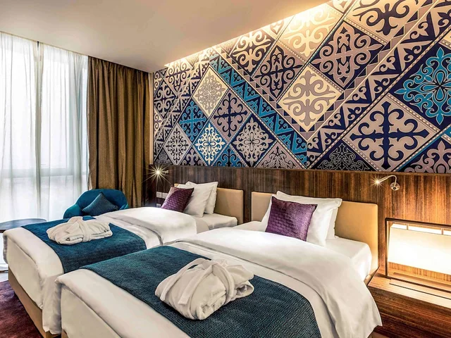 غرفة قياسية بسريرين كوين، Mercure Almaty City Center 1/9