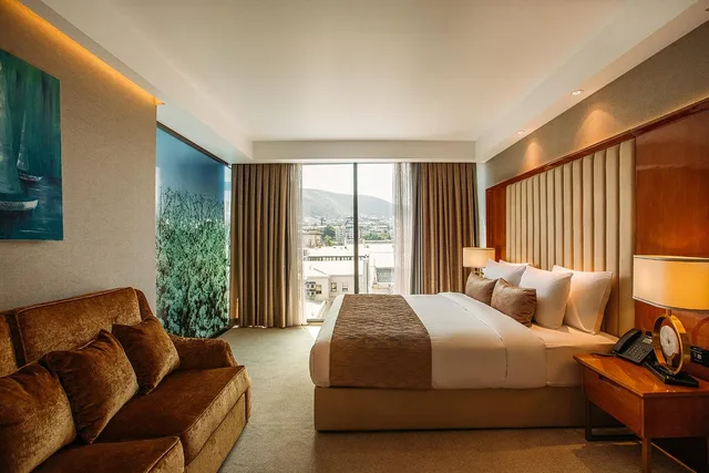 جناح جونيور بسرير فردي، Marjan Plaza Hotel 2/2