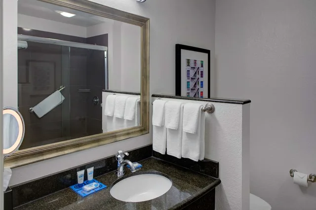 غرفة قياسية بسرير كينج، Hyatt House Fishkill Poughkeepsie 7/8