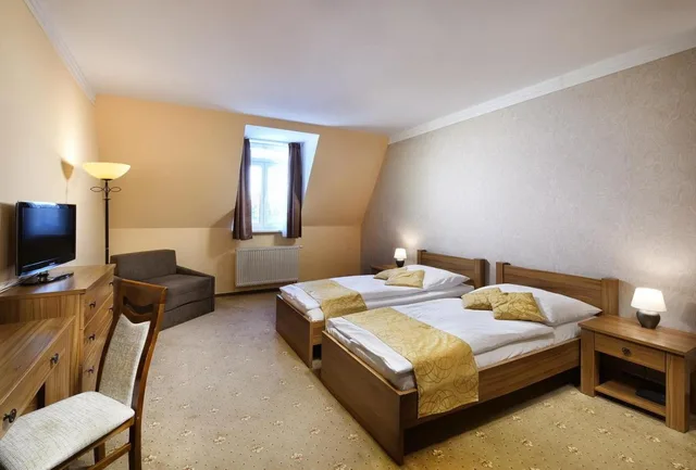 غرفة ثلاثية بإطلالة على البحيرة، Solisko Hotel 3/6
