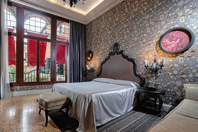 جناح بسرير كينج وسرير فردي، Palazzetto Madonna 9/10