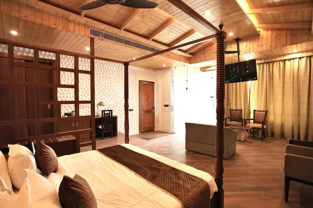 كوخ ملكي بسرير كينج، Shaantam Resorts 2/3