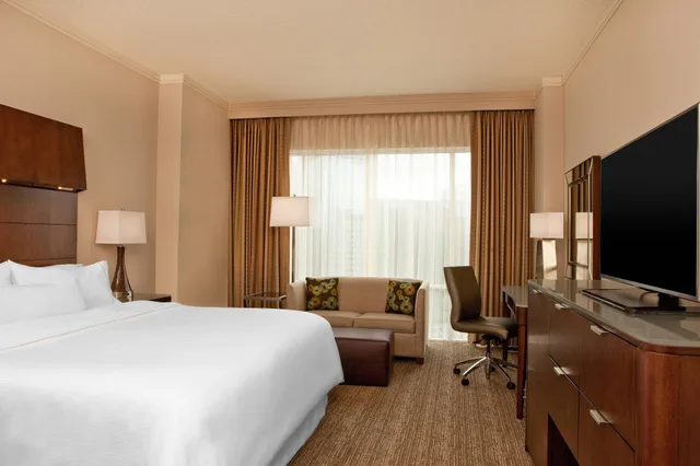 غرفة ركنية بسرير كينج مع أريكة، The Westin Buckhead 3/10