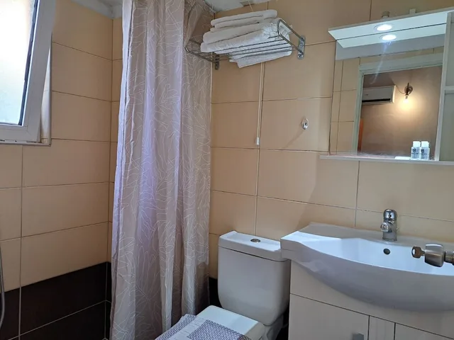 استوديو بسريرين منفصلين، Bristol Hotel & Apartments 4/5