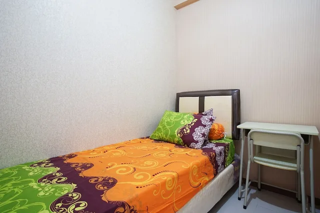 Room, 1 Double and 1 Single Bed, Vika Property GPC by ZUZU 2/10