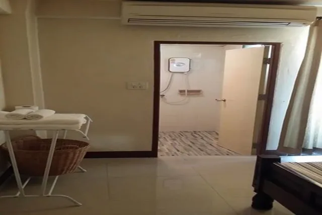 غرفة قياسية بسرير مزدوج مع أريكة، Chantra Mansion 3/3