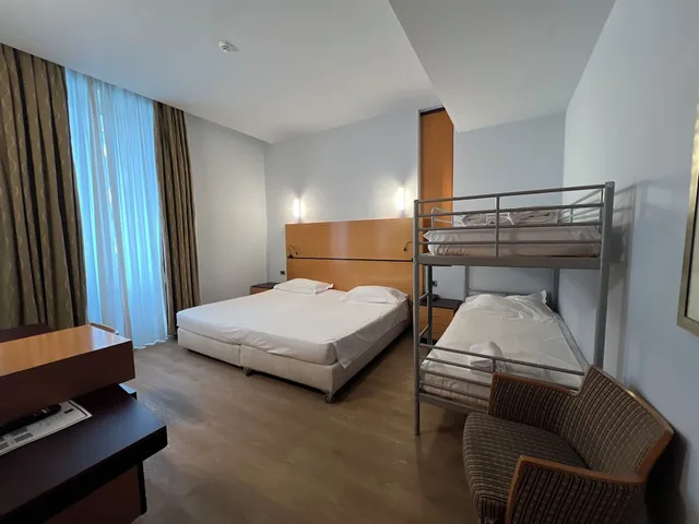 غرفة رباعية بسريرين منفصلين وسرير بطابقين، Hotel Igea 8/10