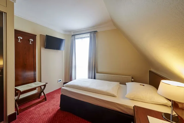 Standard, Single, TOP Hotel Duerer 1/3