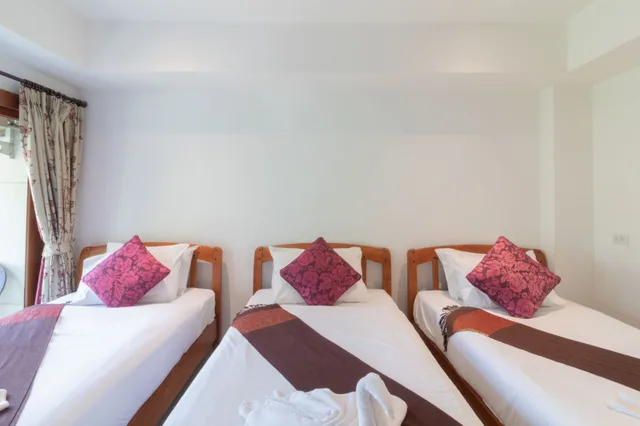 غرفة كلاسيكية ثلاثية بشرفة، Rendezvous Classic House 2/4