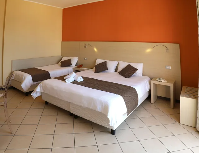 غرفة كلاسيكية ثلاثية، Janus Hotel 2/7