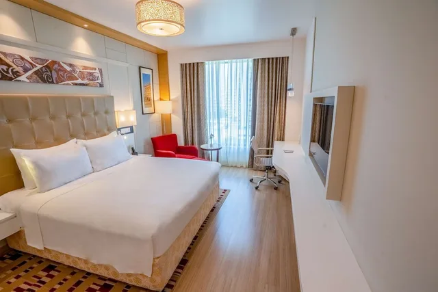 غرفة بزنس بسريرين منفصلين، Radisson Blu Pune Hinjawadi 2/10