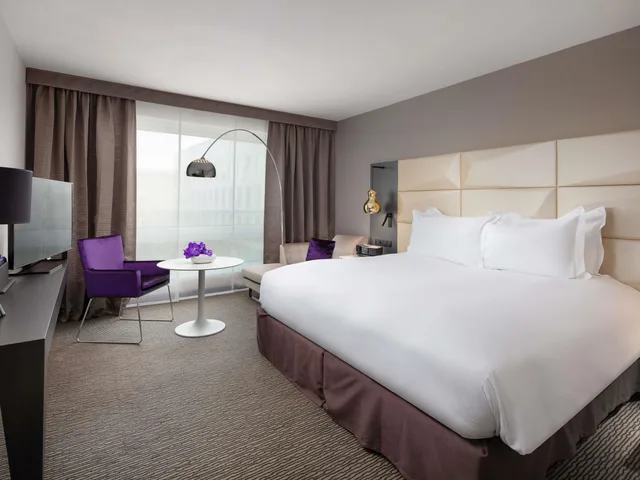 غرفة فاخرة بسرير كينج، Sofitel Victoria Warsaw 2/7