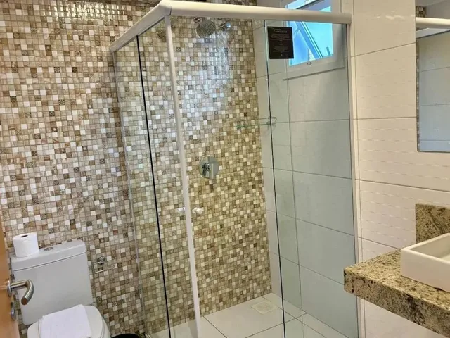 Deluxe, Triple, 2 King Beds, Single Bed, Hotel Golden Hills 2/2