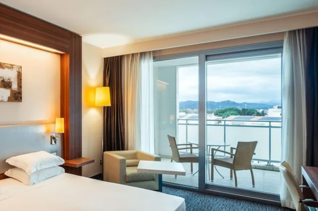غرفة سوبيريور بسرير كينج، Delta Hotels Olbia Sardinia 3/4