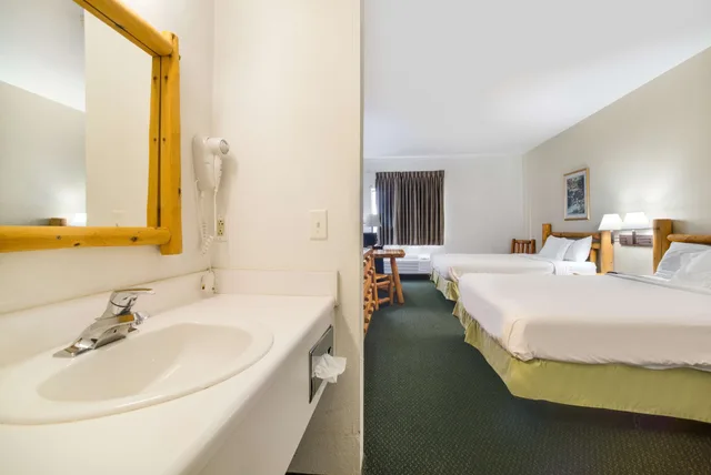 غرفة أساسية بسريرين كوين، Knights Inn New Florence 10/10