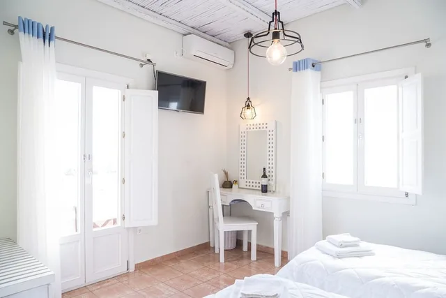 Superior, Queen Bed, Caldera View، Villa Ilias 4/10
