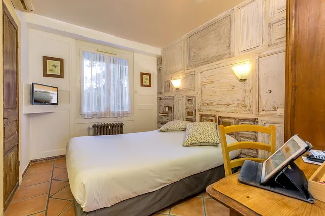 Traditional, Double Bed, Hotel the Originals Martigues Clair 1/5