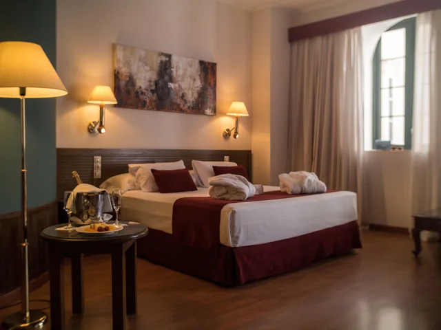 جناح جونيور بسرير كوين مع أريكة، Senator Cadiz Spa Hotel 4/7