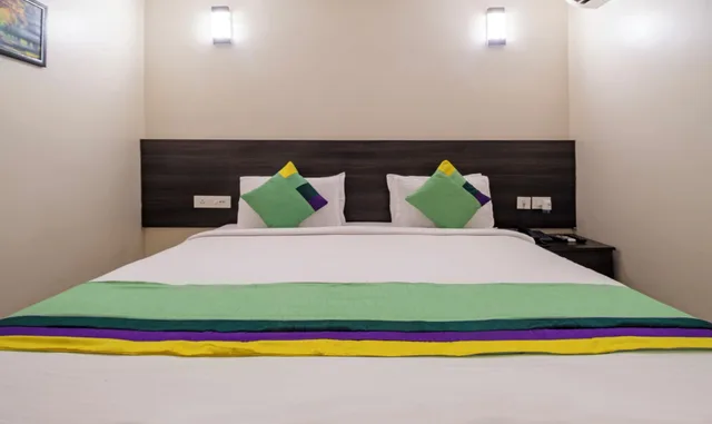غرفة قياسية بسرير كوين، Treebo Mvp Grand Vizag 4/4