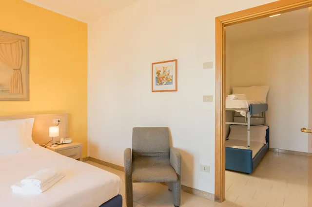 غرفة رباعية بشرفة، HOTEL SOLE 9/10