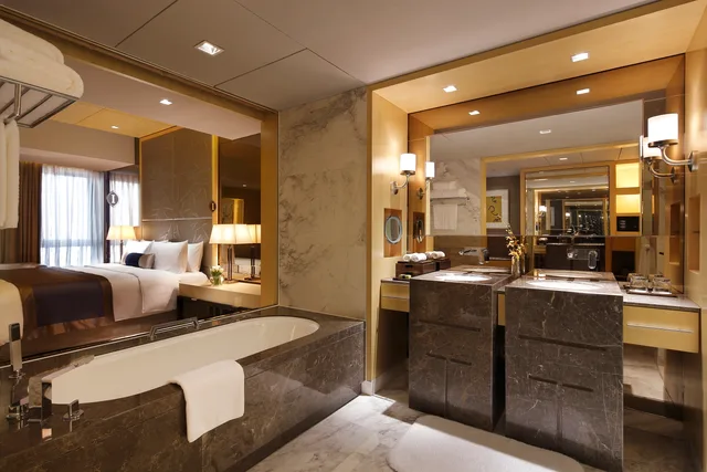 غرفة كلاسيكية بسرير كينج بإطلالة على النهر، Intercontinental Ningbo 4/4