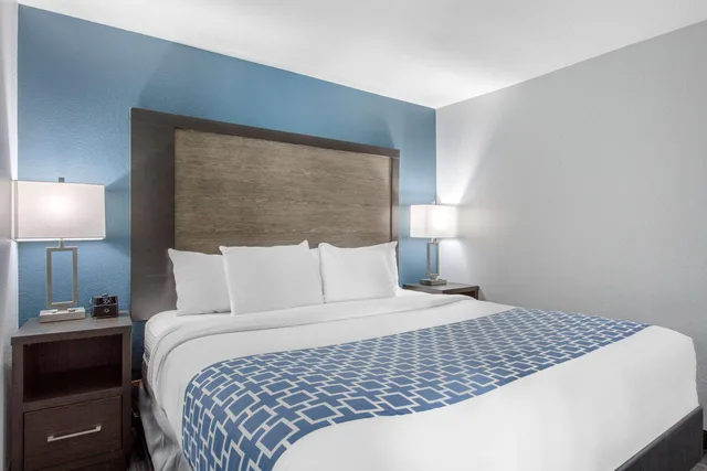 جناح بسرير كينج، Cielo Hotel Bishop-Mammoth, an Ascend Collection Hotel 1/3
