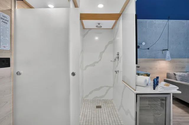 جناح عائلي بسريرين كوين بغرفة نوم واحدة بمطبخ صغير، Kompose Hotel Sarasota 10/10