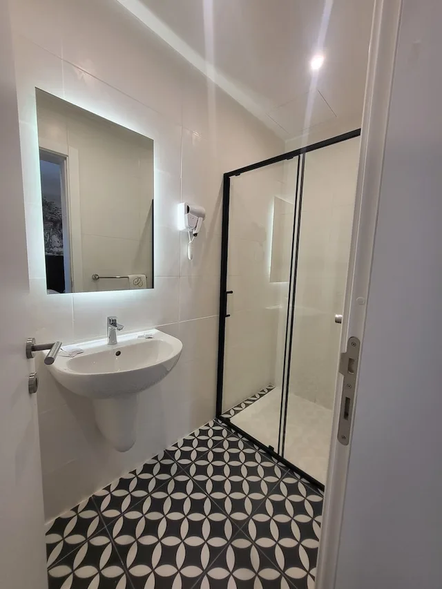 Room, Single, Double Bed, Sea View, Carlton Hotel Malta 9/9