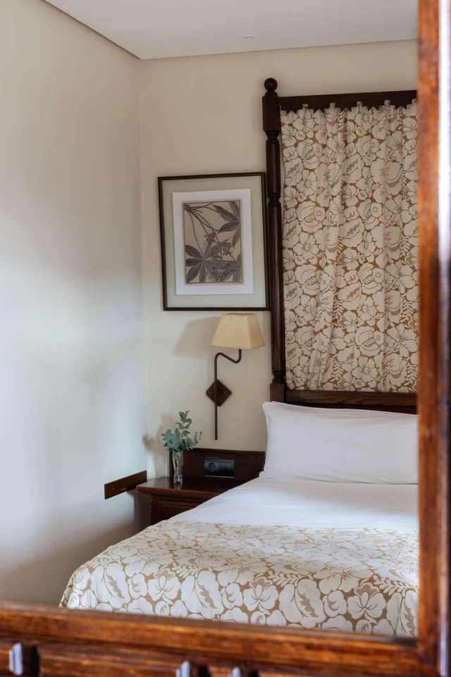 غرفة قياسية بسرير مزدوج، Parador de Sos del Rey Catolico 5/10