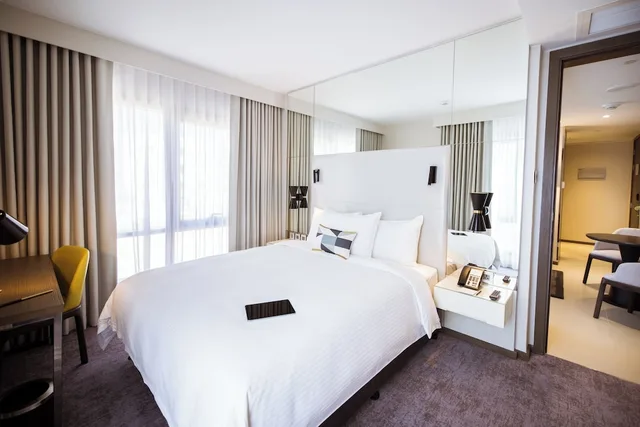 جناح بريميوم بسرير كوين بغرفة نوم واحدة، Centro Mada Amman by Rotana 1/2