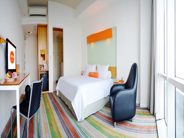 غرفة قياسية بسرير مزدوج أو سريرين منفصلين، Harris Suites Fx Sudirman 2/4