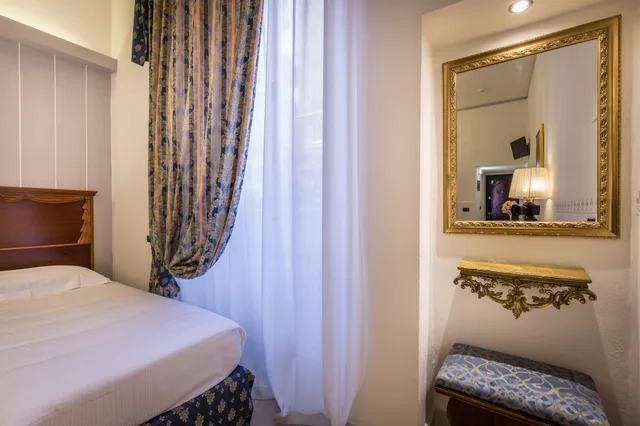 غرفة قياسية ثلاثية بسرير مزدوج وسرير فردي بغرفة نوم واحدة، Hotel Veneto 10/10