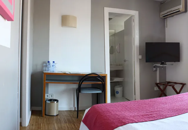 Basic, Double Bed, Subur Hotel Sitges 4/6