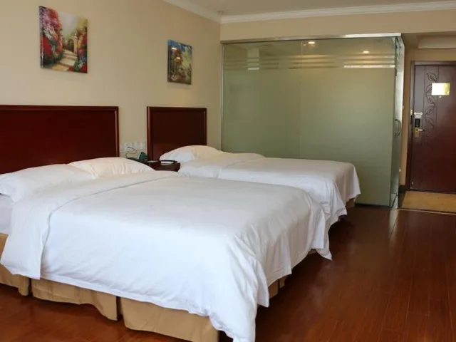 غرفة عائلية بسرير كينج وسرير فردي، GreenTree Inn Yangzhou Yizheng East Zhenzhou Road Express Hotel 1/2
