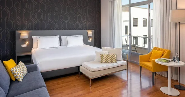 غرفة بسرير كينج، Hotel Madrid Plaza Espana Affiliated by Melia 4/10